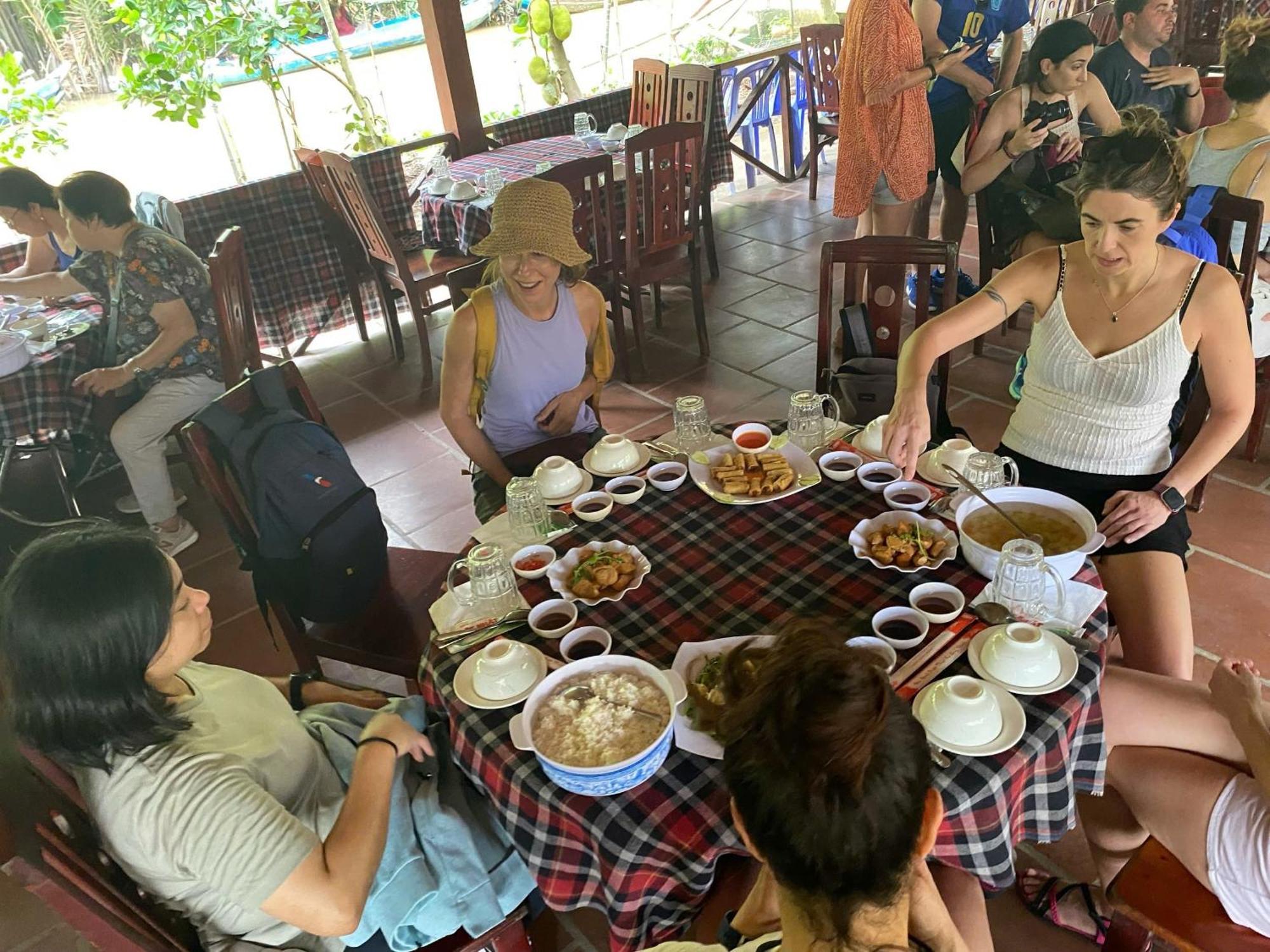 Giang Son Hotel江山民宿范五老区酒吧街胡志明市 Extérieur photo